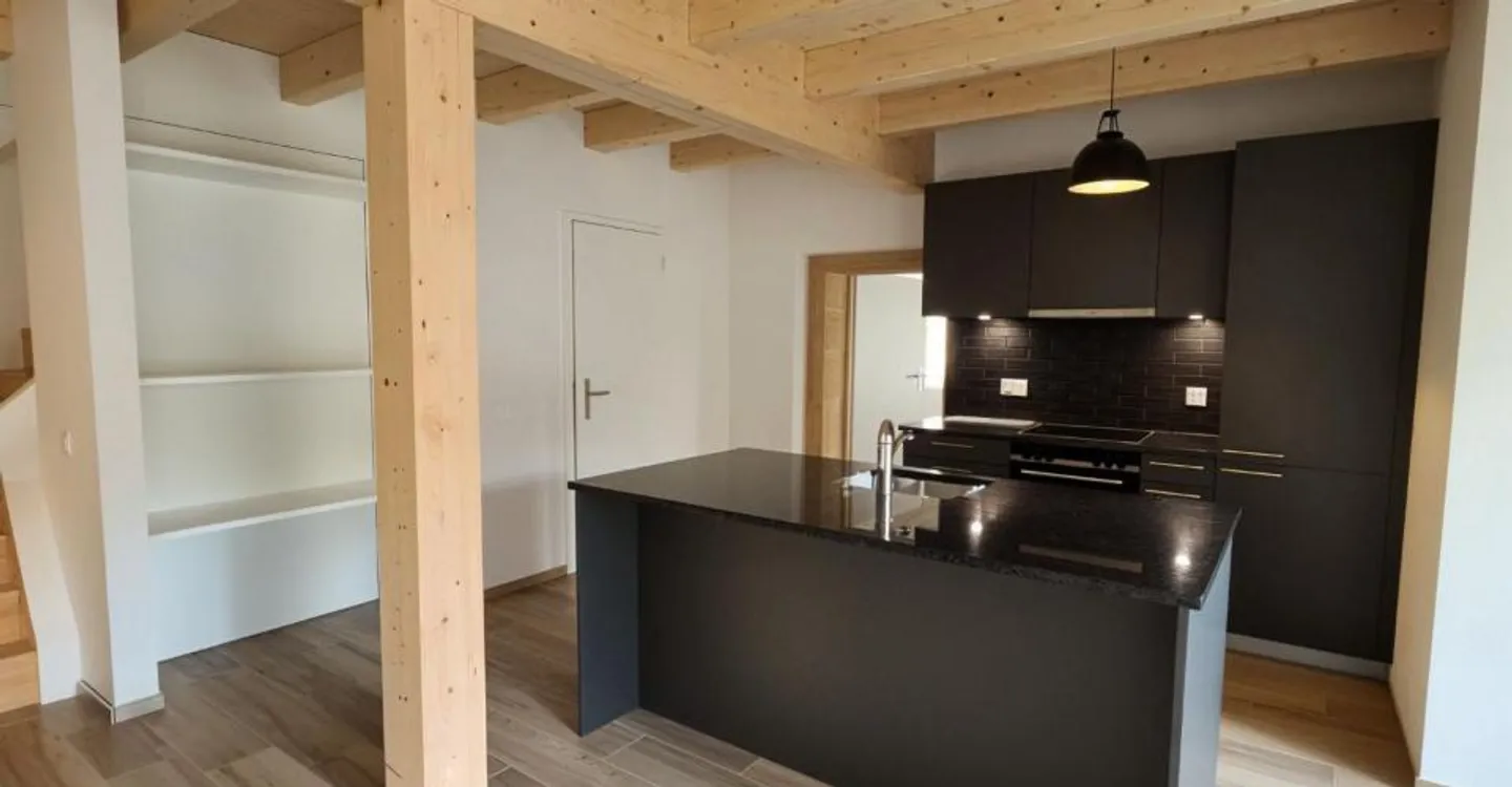 Magnificent 4.5-room duplex apartment in Hauterive - Photo 3 of 10
