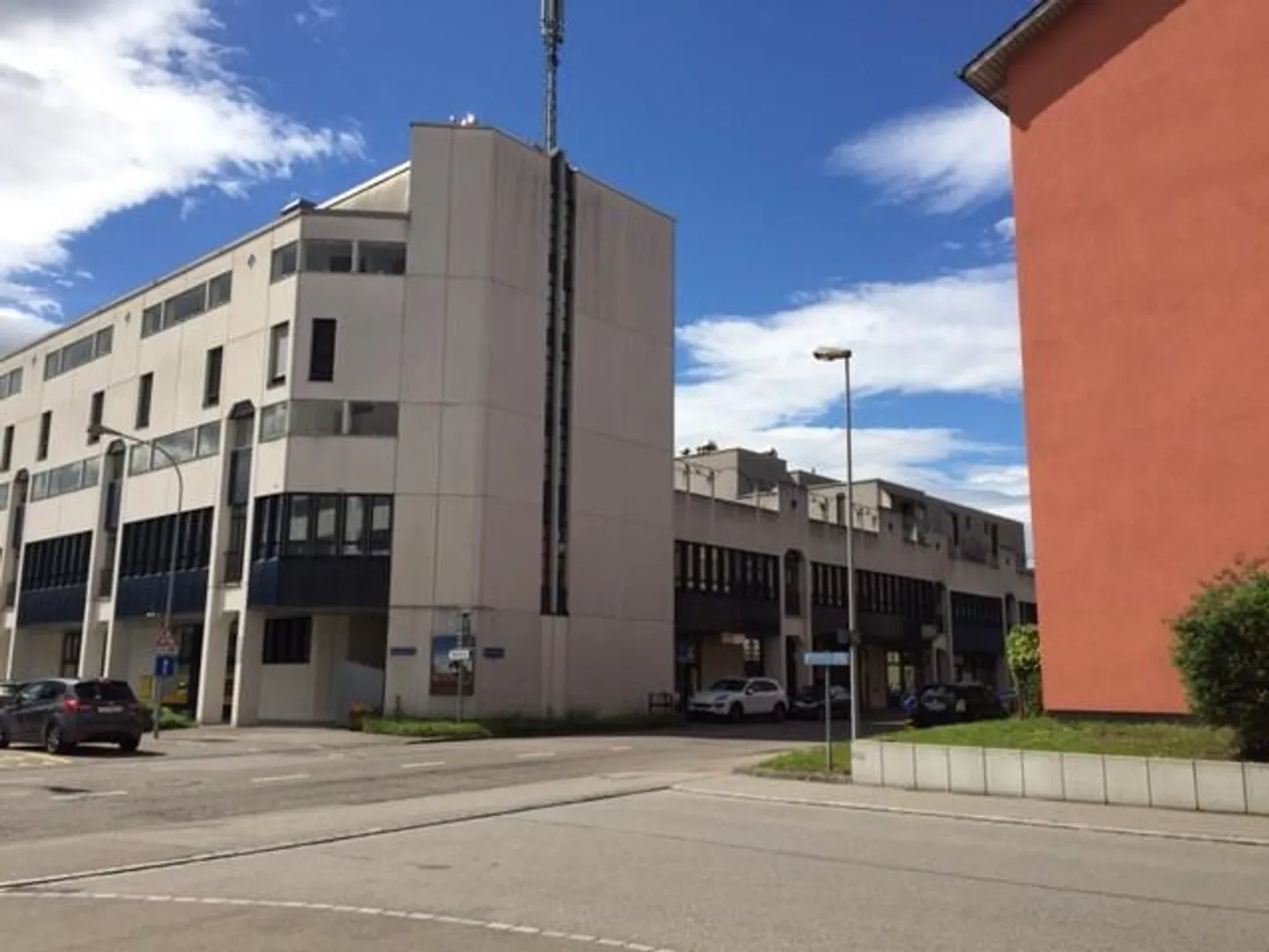 Prime location in the center of Dietikon - Photo 1 of 12