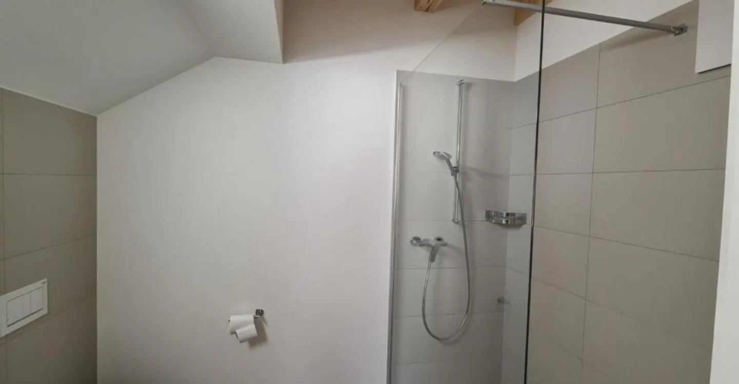 Magnificent 4.5-room duplex apartment in Hauterive - Photo 8 of 10