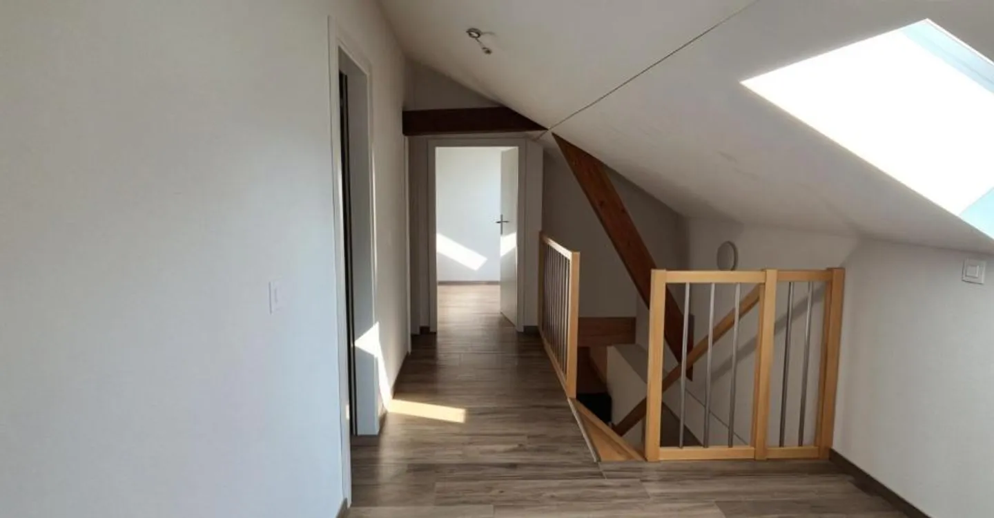 Magnificent 4.5-room duplex apartment in Hauterive - Photo 9 of 10