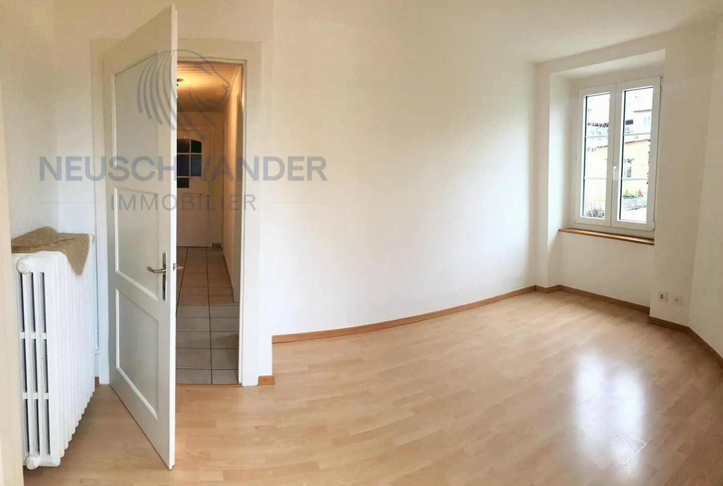 Recent kitchen close to the train station - Photo 6 of 11