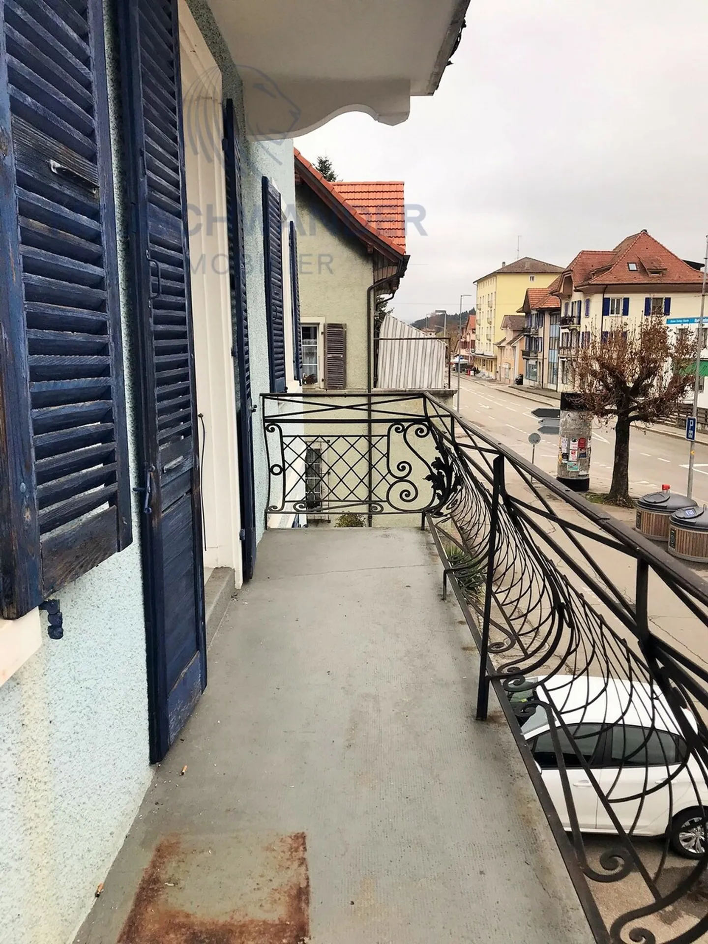 Recent kitchen close to the train station - Photo 10 of 11