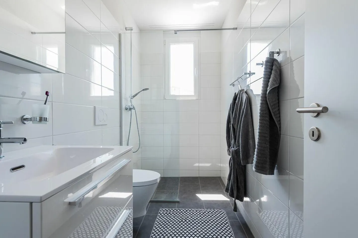 Modernes Wohnen - 4.5-Zimmerwohnung mit Gartensitzplatz - Foto 4 von 8