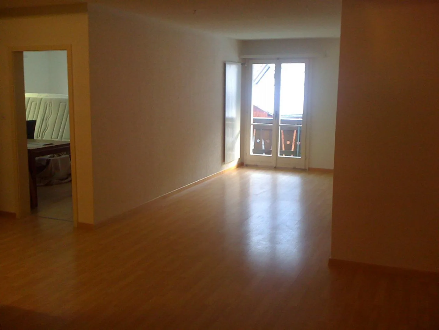 Appartement 4 pièces avec balcon - Photo 2 sur 6