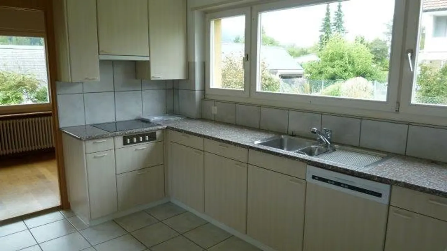 Charmante maison individuelle de 5,5 pièces à Embrach, limitée à un an - Photo 9 sur 49
