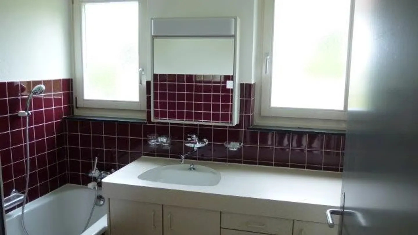 Charmante maison individuelle de 5,5 pièces à Embrach, limitée à un an - Photo 21 sur 49