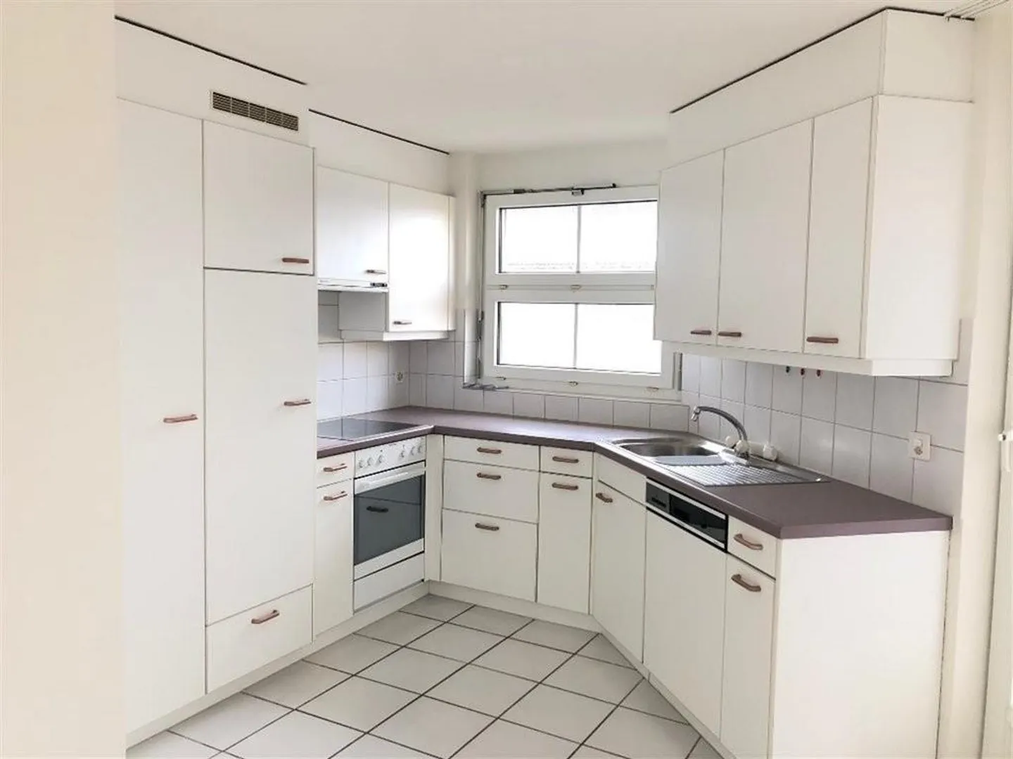 Large bright apartment for you and your family - Photo 2 of 9