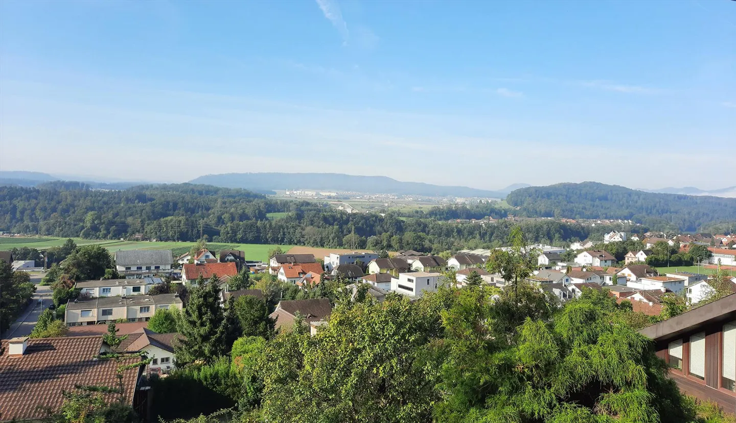 Casa da sogno sulla pendenza soleggiata con vista panoramica - Foto 1 di 1