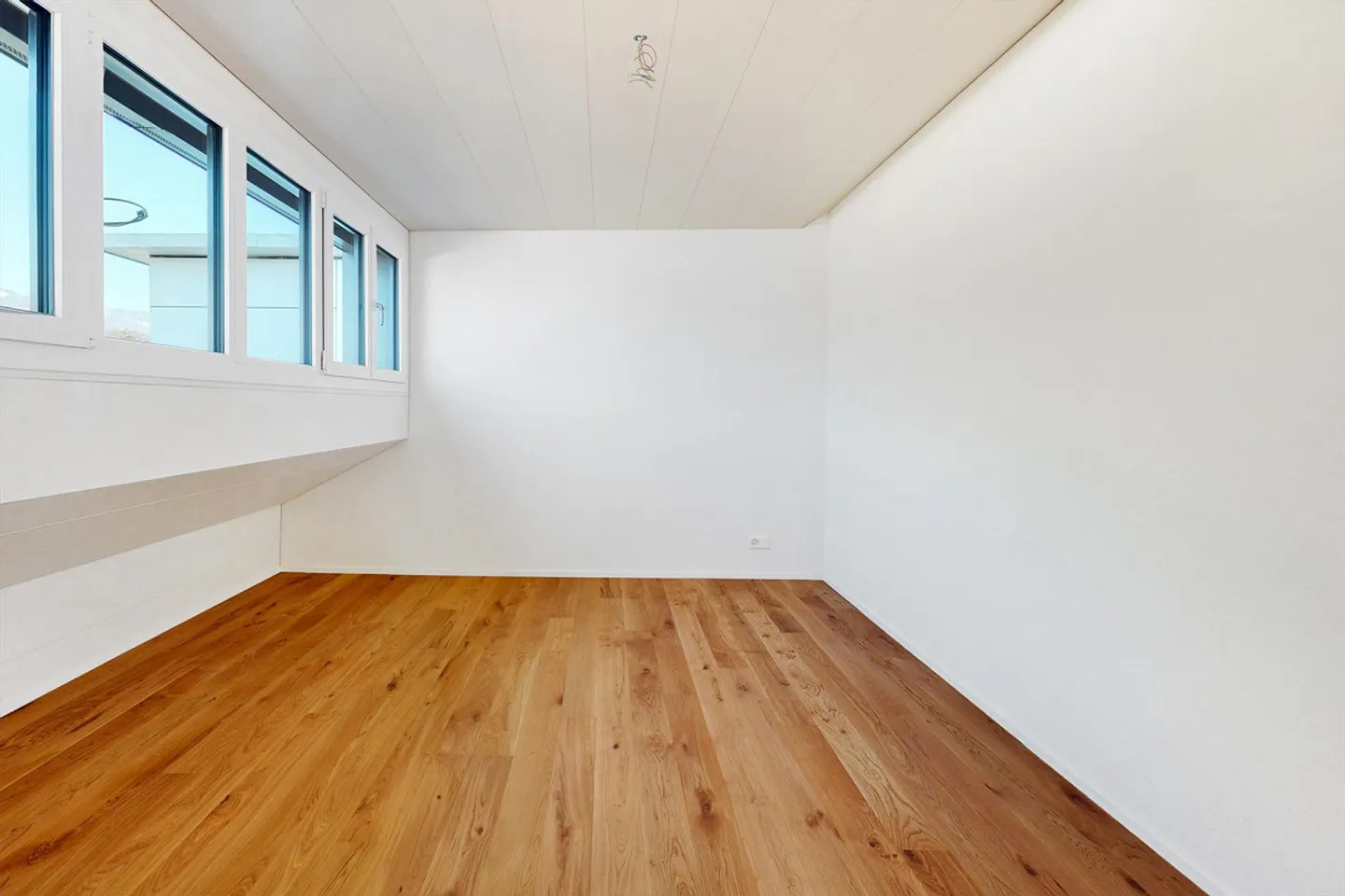 Penthouse moderne dans le meilleur emplacement cherche nouveau locataire à partir du 01.04.2026 - Photo 7 sur 12