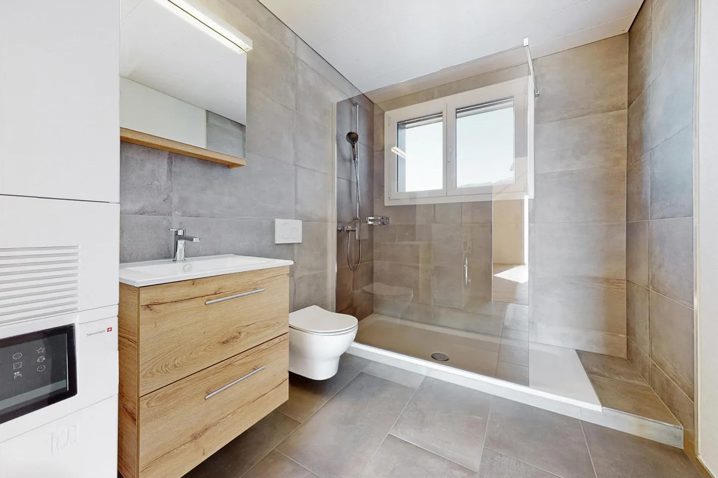 Penthouse moderne dans le meilleur emplacement cherche nouveau locataire à partir du 01.04.2026 - Photo 8 sur 12