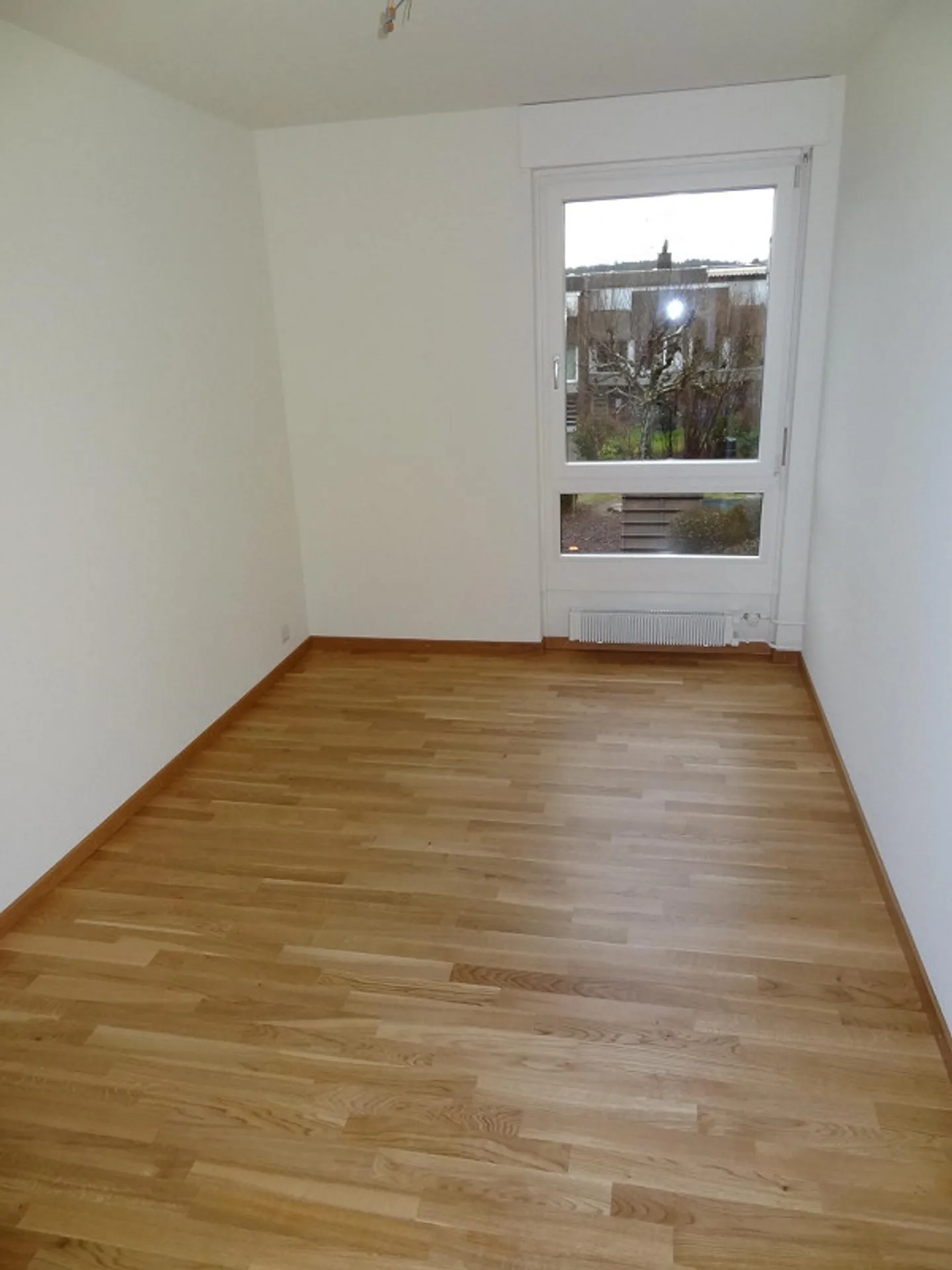 3.5 Zimmerwohnung in ruhig gelegener Überbauung im Grünen - Photo 7 of 10
