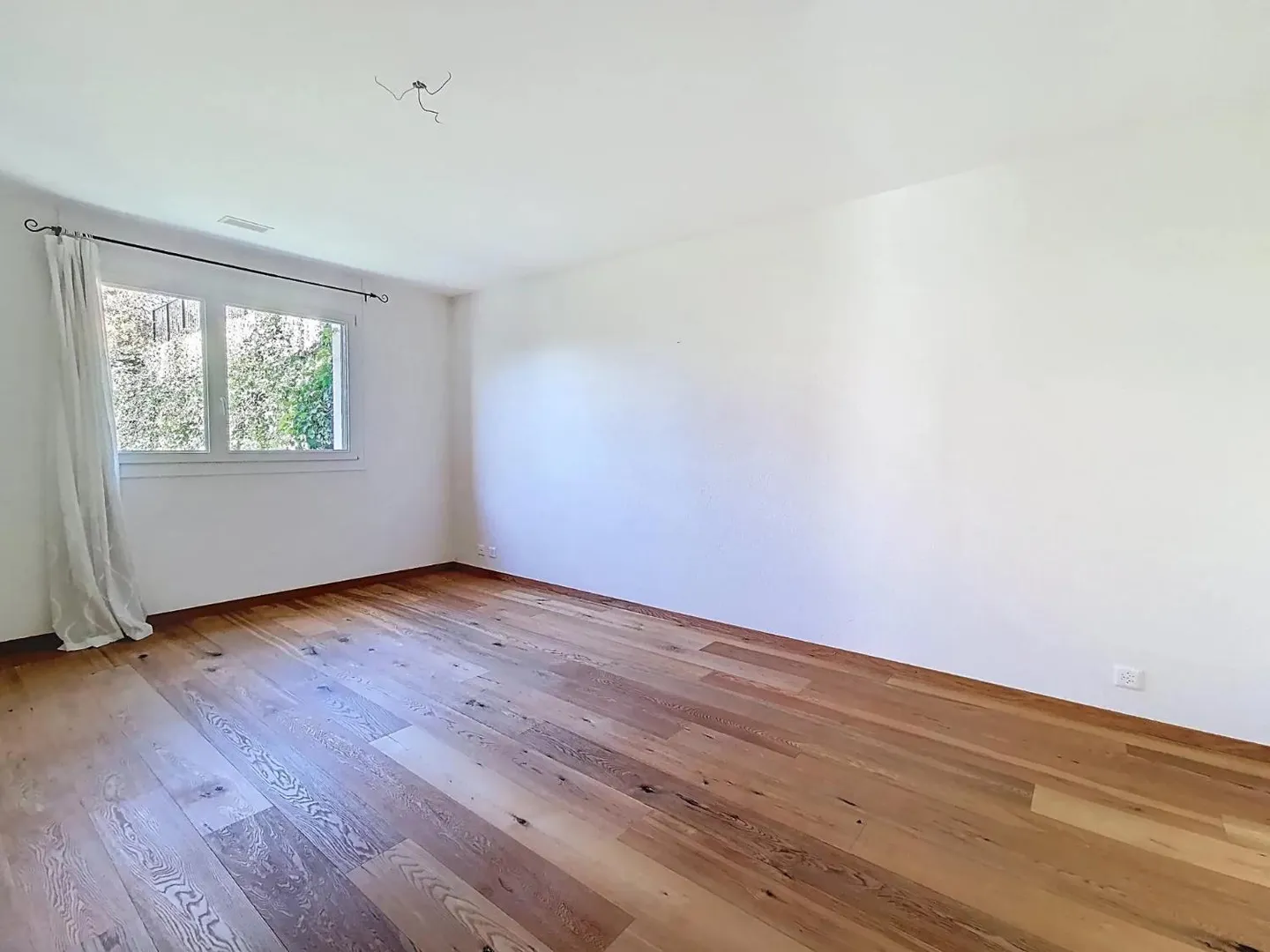 Superbo appartamento 3.5 con giardino, terrazza e vista sul lago - Foto 8 di 8