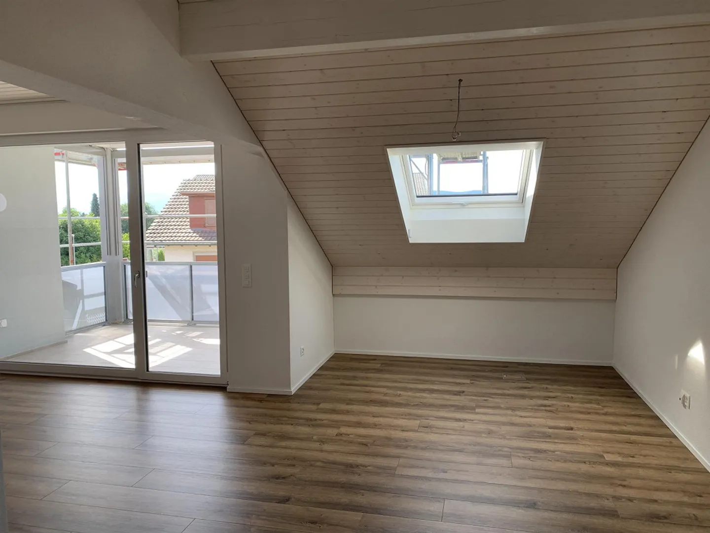 Charmante Wohnung in der Natur - Foto 3 von 8