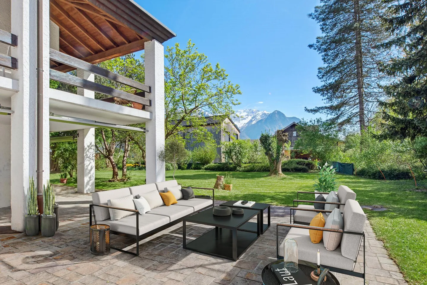 Proprietà di alta qualità ed esclusiva in una posizione privilegiata con enorme spazio e 600m² di riserva edificabile - Foto 1 di 14