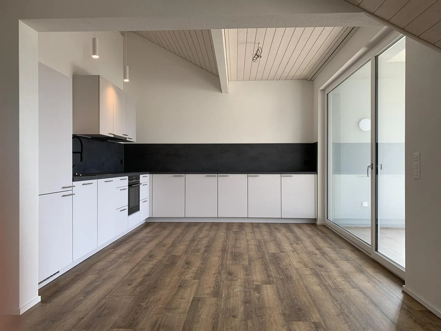 Charmante Wohnung in der Natur - Foto 1 von 8