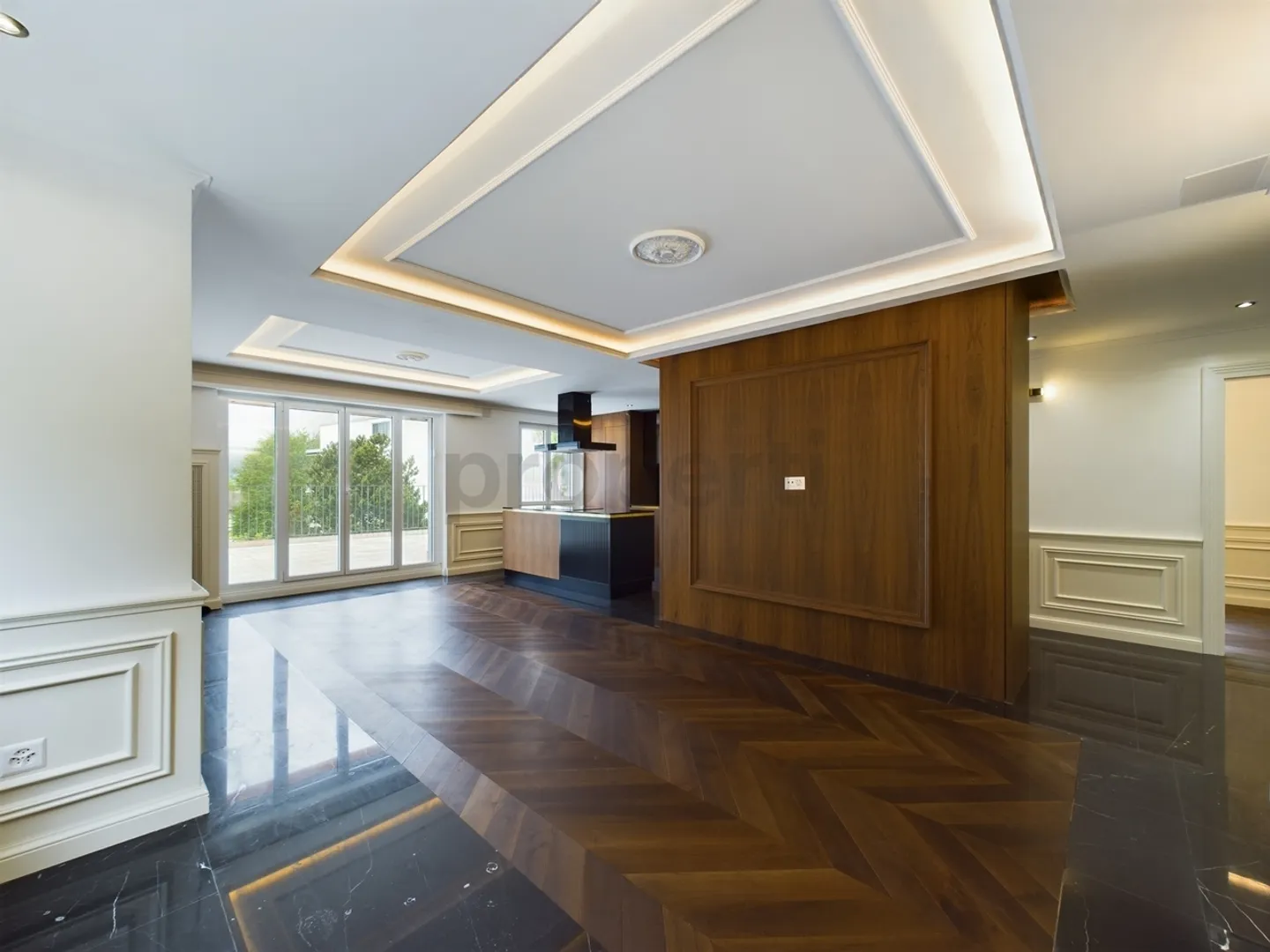 Moderne 4.5 Zimmer-Wohnung mit grosszügiger Terrasse und Garten in Küsnacht - Foto 2 von 12