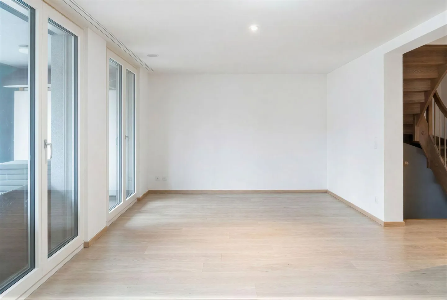 Modernes Doppelhaus mit Garten - Foto 3 von 29