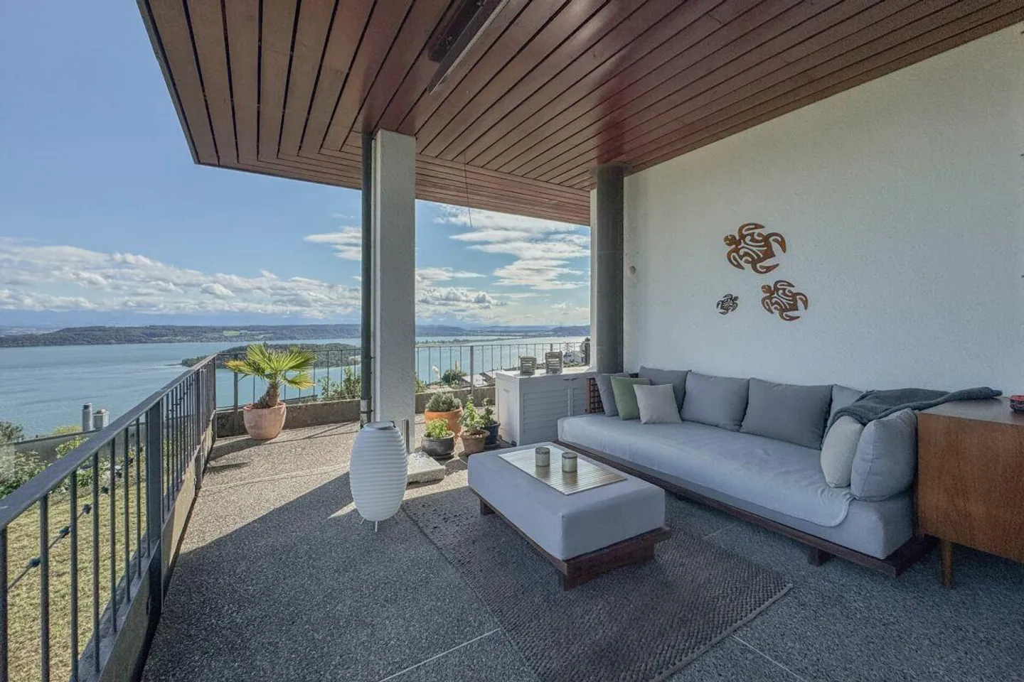 Charming Villa with Stunning Views - Photo 11 of 15