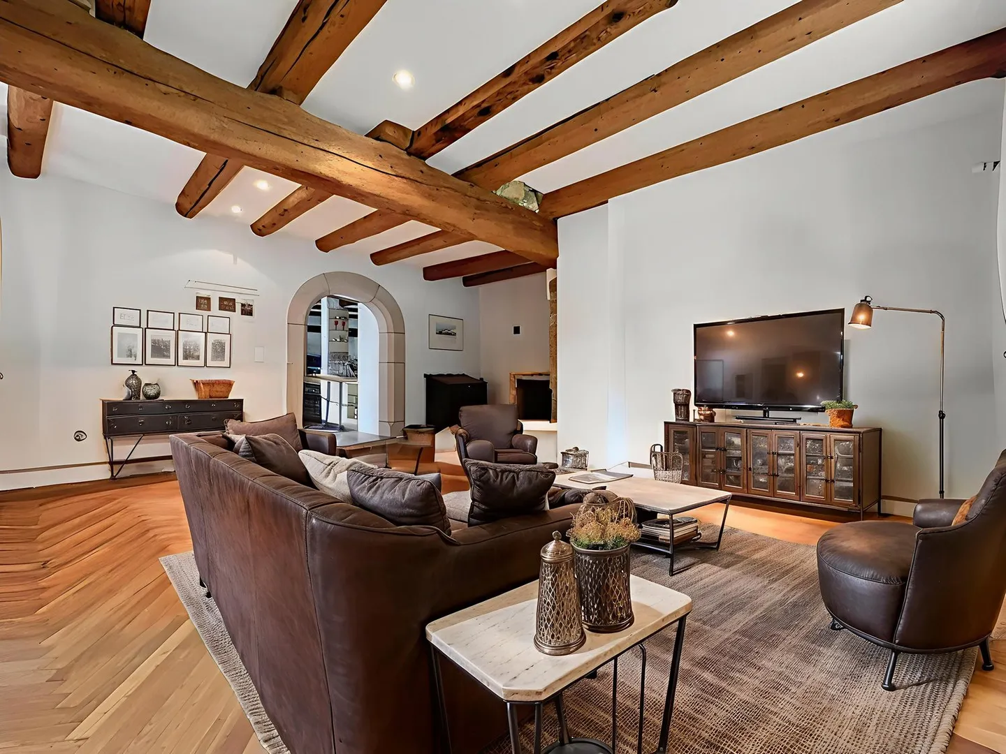 Your future dream property awaits you in Au Landeron! - Photo 1 of 12