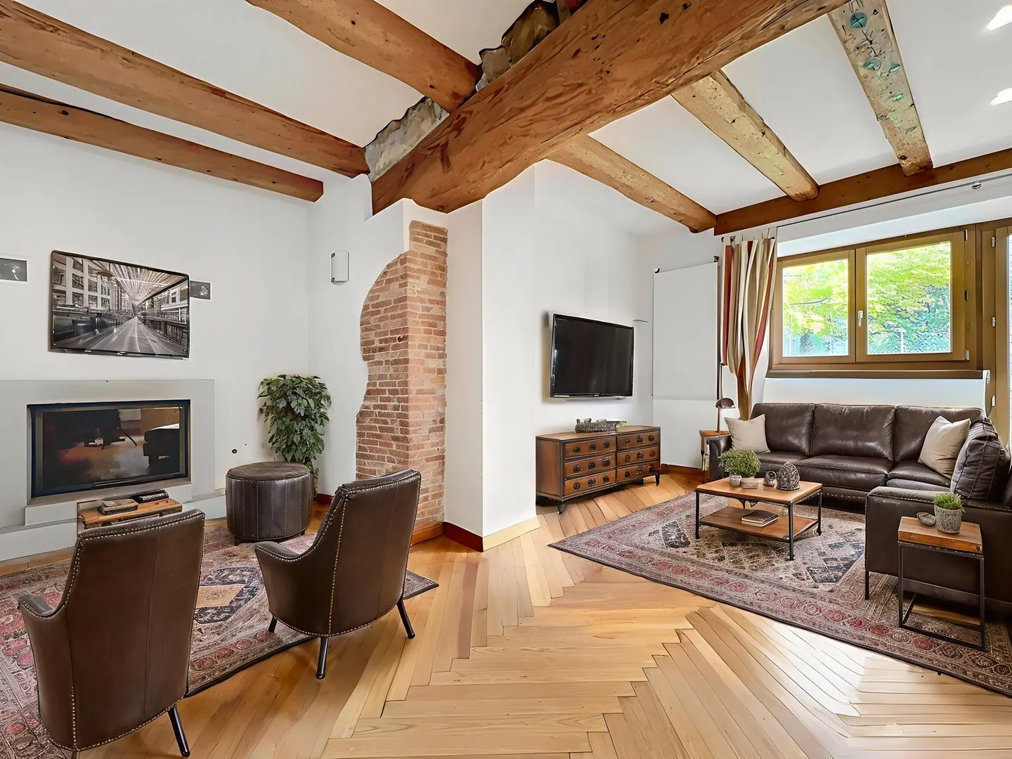 Your future dream property awaits you in Au Landeron! - Photo 2 of 12