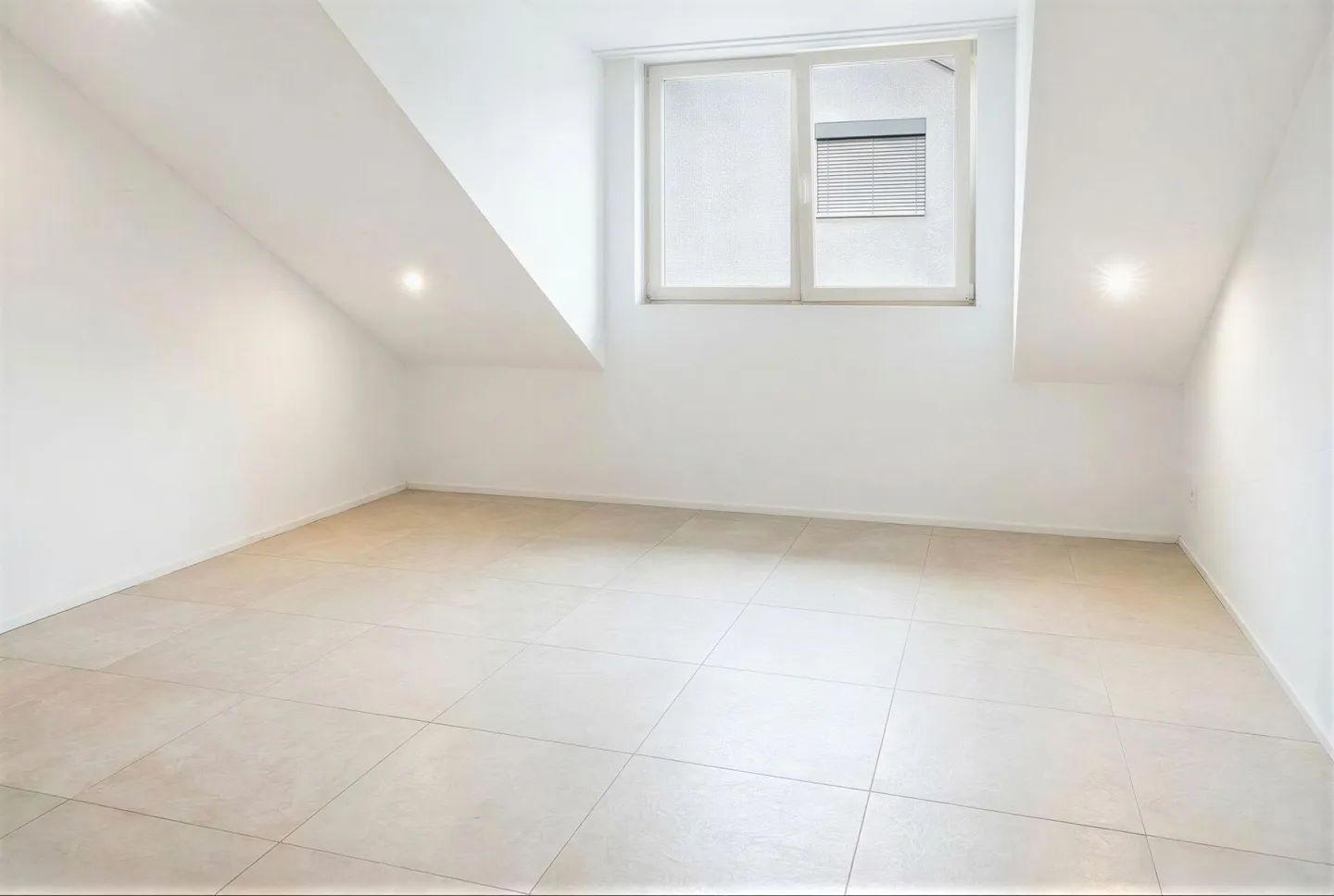 Modernes Doppelhaus mit Garten - Foto 22 von 29