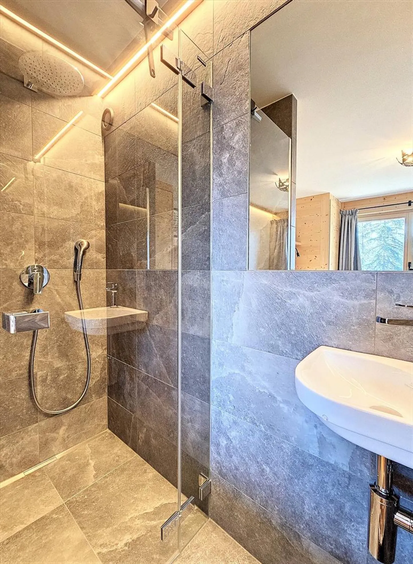 Appartement meublé 5 pièces - Photo 9 sur 10