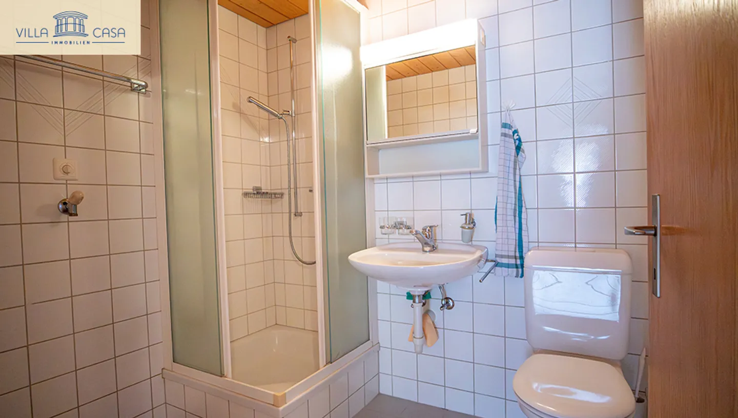 Appartement 3.5 pièces avec vue sur la montagne et rénovations budgétées - Photo 8 sur 12