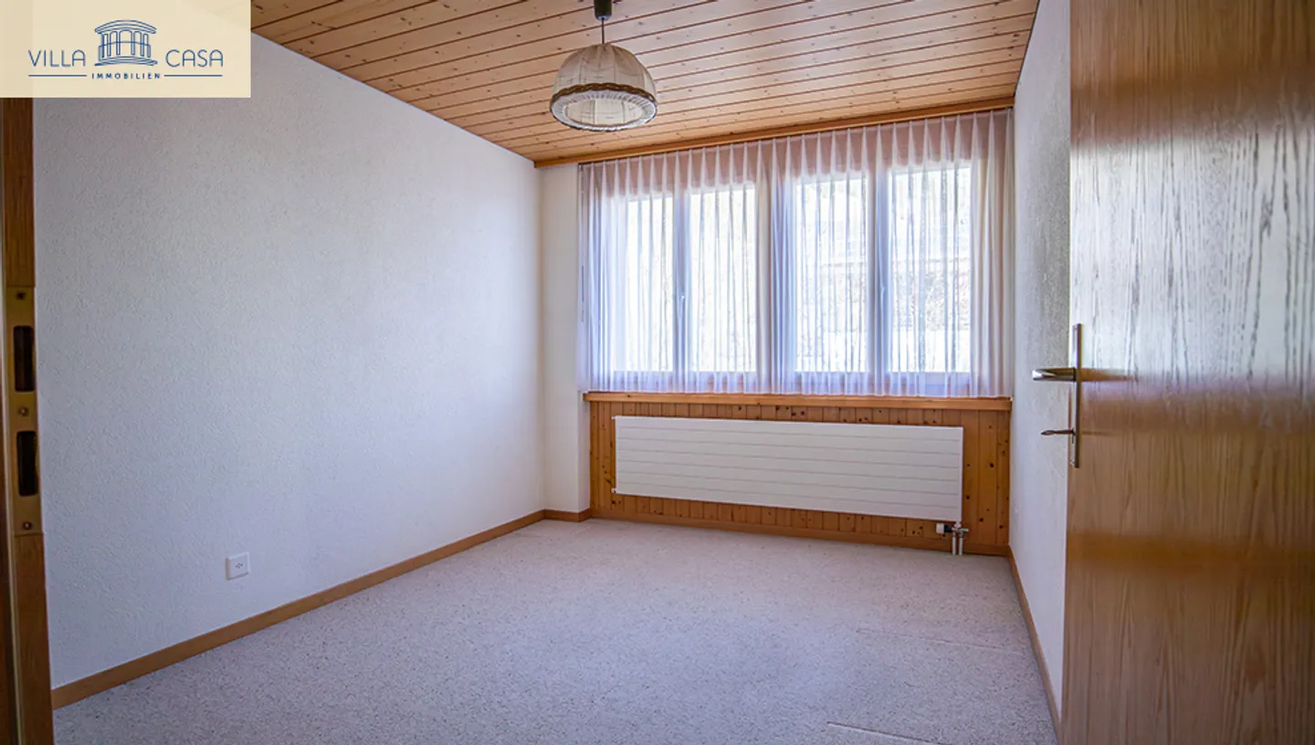 Appartement 3.5 pièces avec vue sur la montagne et rénovations budgétées - Photo 10 sur 12