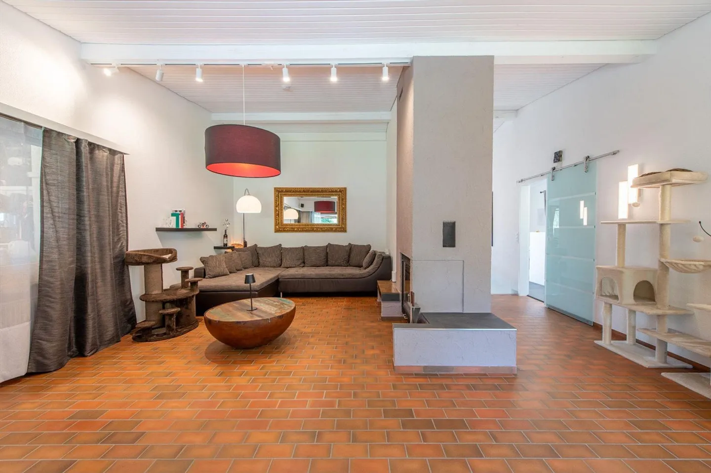 Vivere con potenziale: Casa esclusiva con estensione multifunzionale in tra... - Foto 3 di 13
