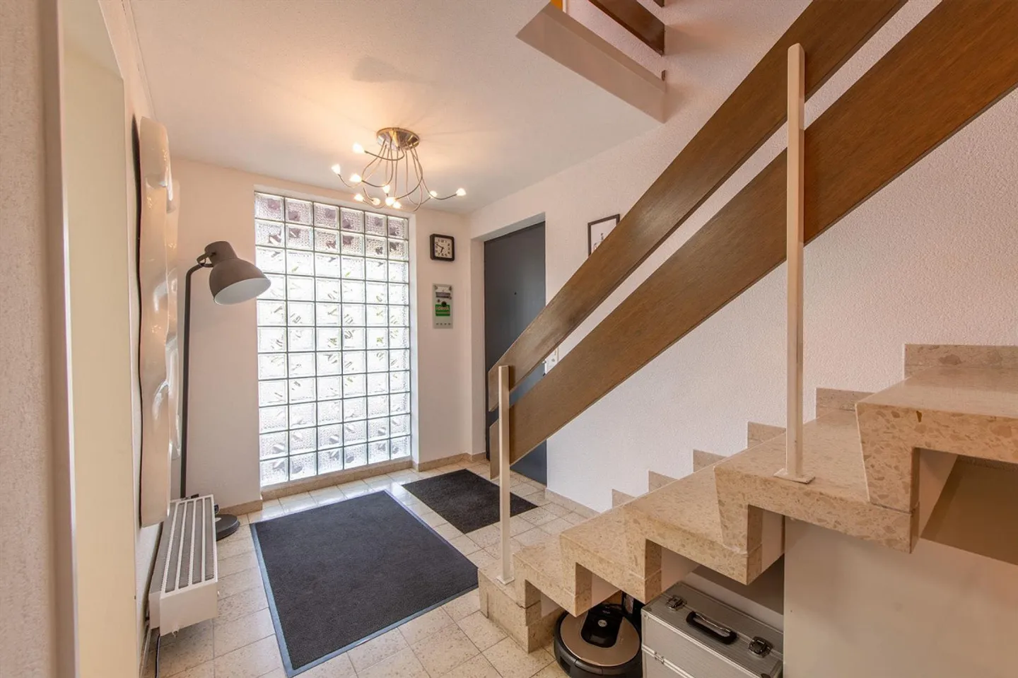 Vivere con potenziale: Casa esclusiva con estensione multifunzionale in tra... - Foto 7 di 13