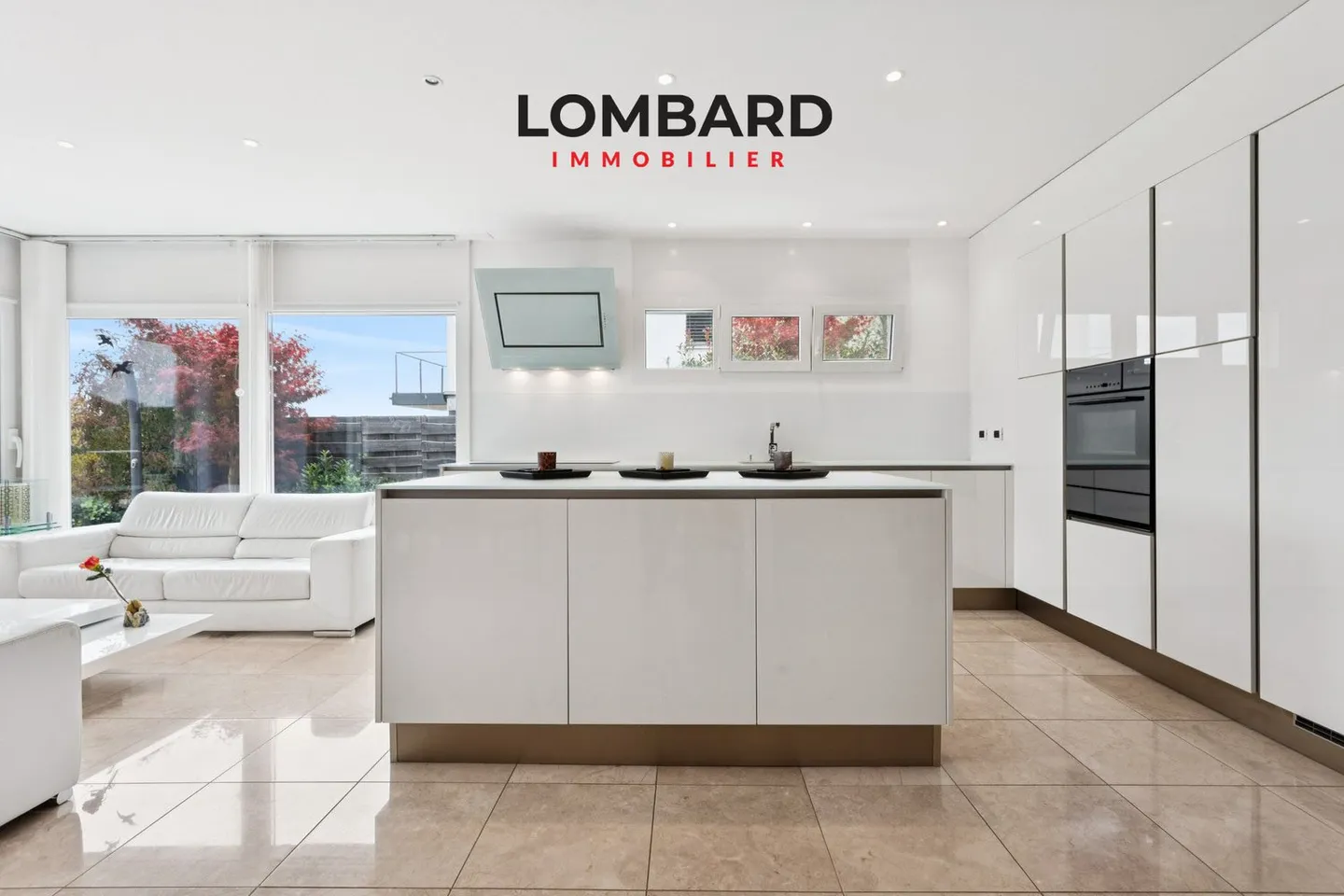 Spacious Modern 6.5-Room Villa - Photo 2 of 10