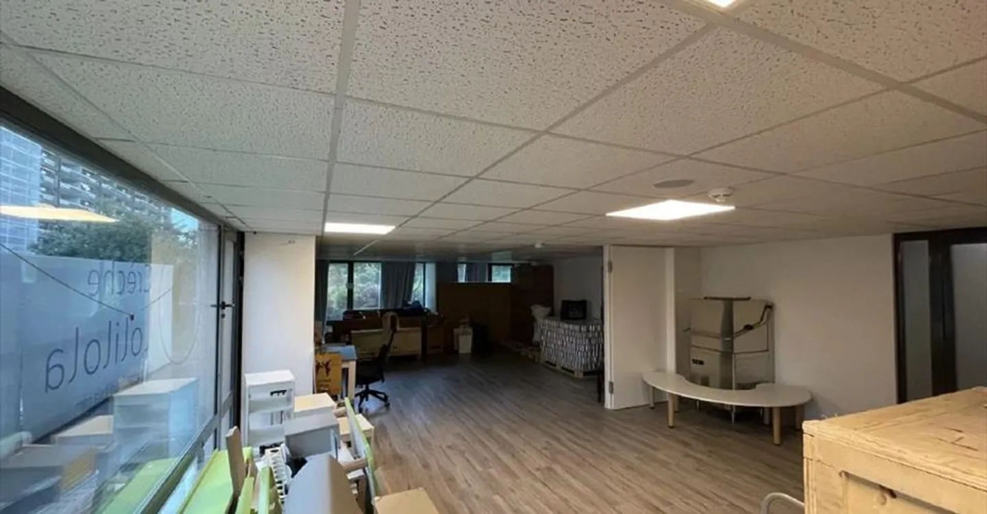 Geräumige Geschäftsräume - Foto 3 von 8