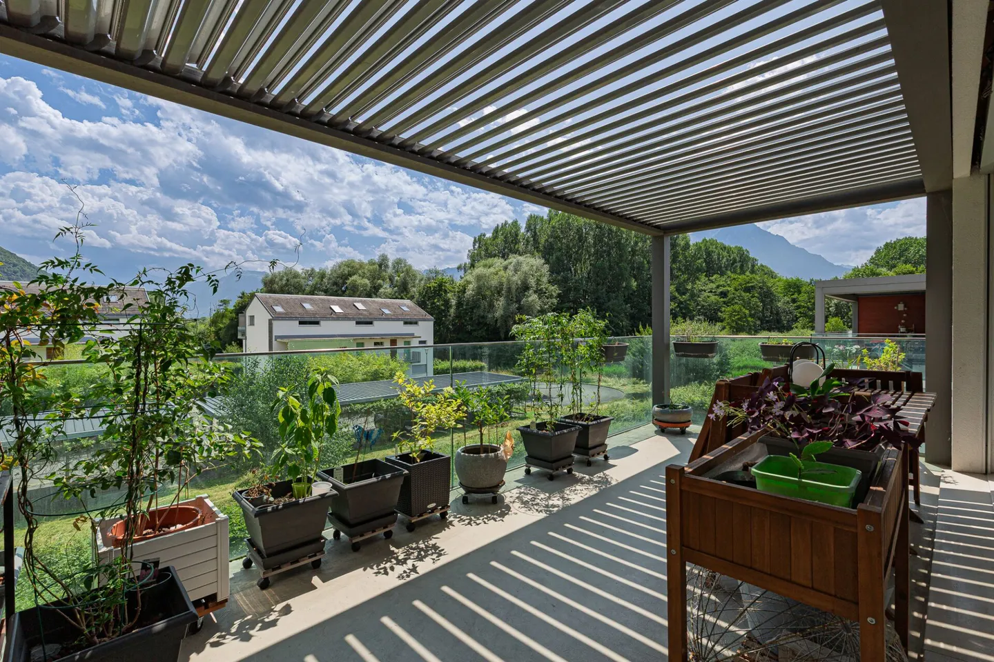 Attique en duplex de 3,5 pièces avec vue imprenable - Photo 3 sur 14