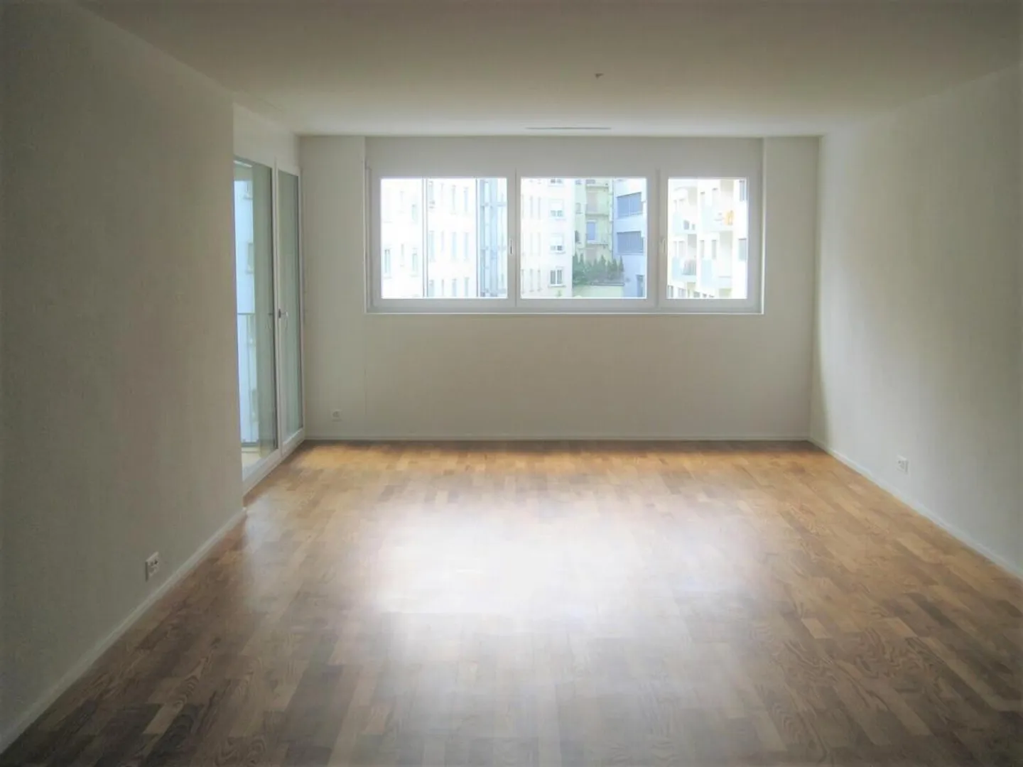 Moderne 4.5 Zimmerwohnung - Foto 4 von 7