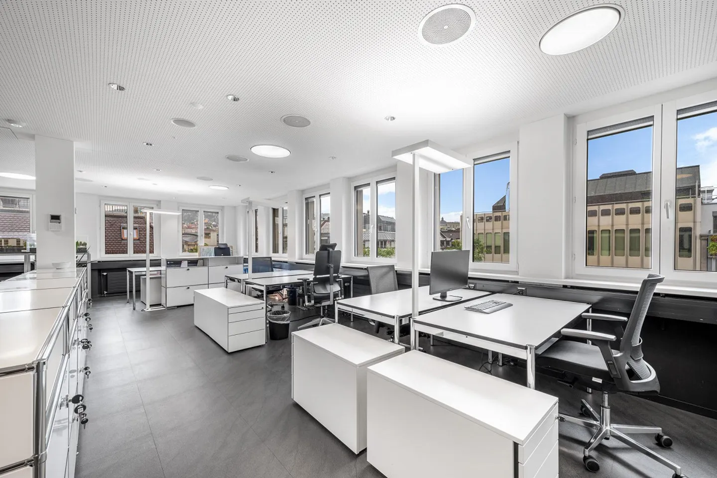 Expanded Office Space Near Zurich Main Station - Photo 2 of 7