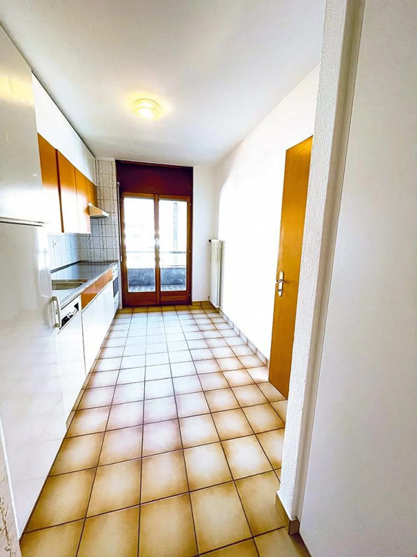 À deux pas du lac, grand appartement 4.5 pièces très ensoleillé - Photo 7 sur 13