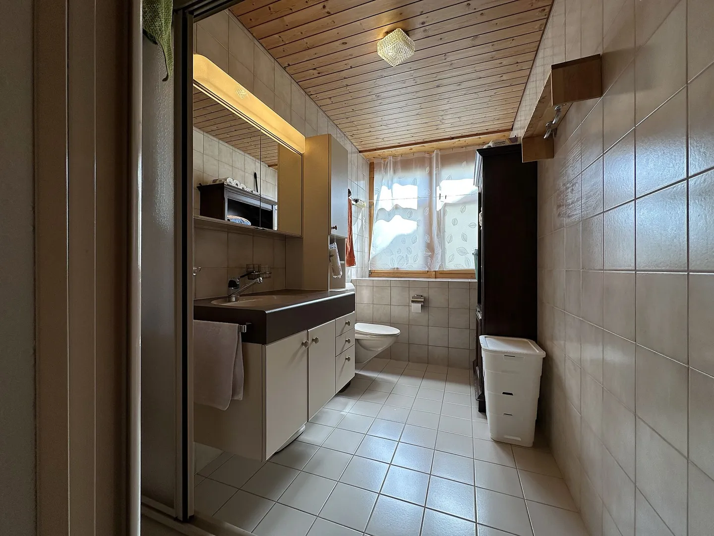 Appartement 2,5 pièces directement à la gare de Linthal - Photo 6 sur 7