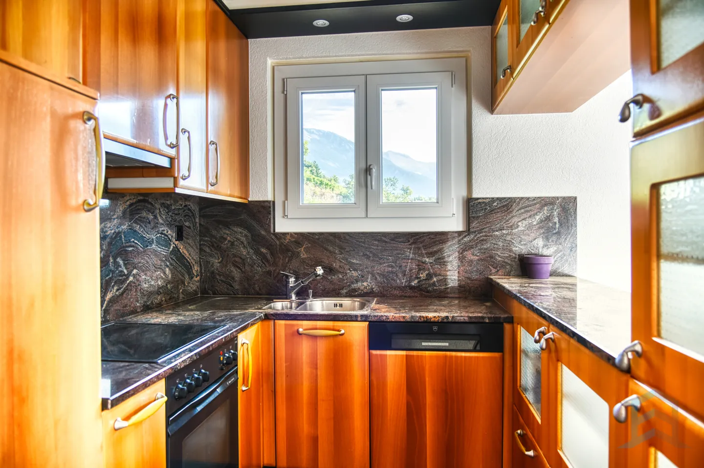 «EXKLUSIV Charmantes Haus mit 2 Einheiten im Herzen der Weinberge von Sierre» - Foto 3 von 15