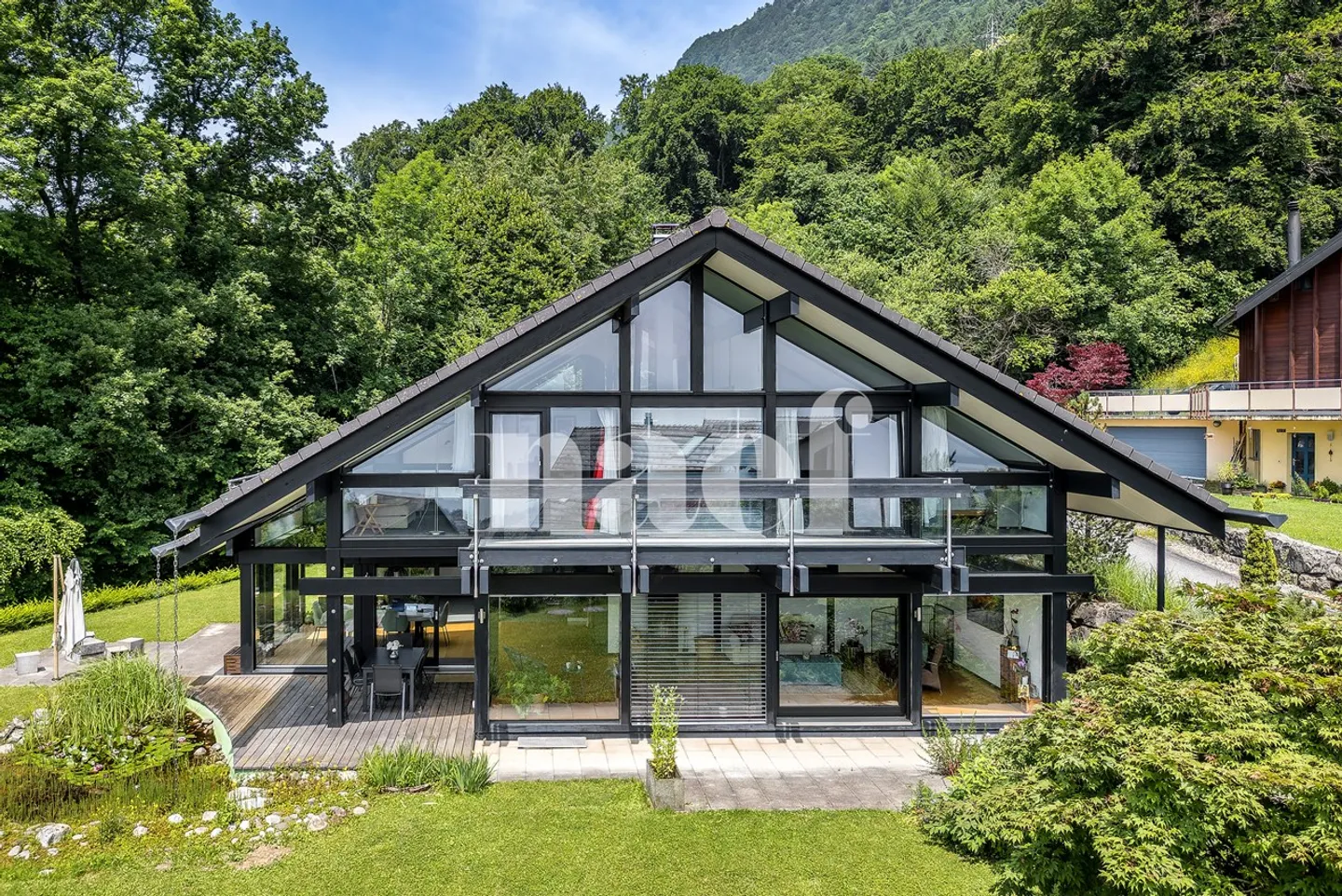 Schöne Einzelvilla "Huf Haus" mit 6.5 Zimmern - Photo 1 of 12