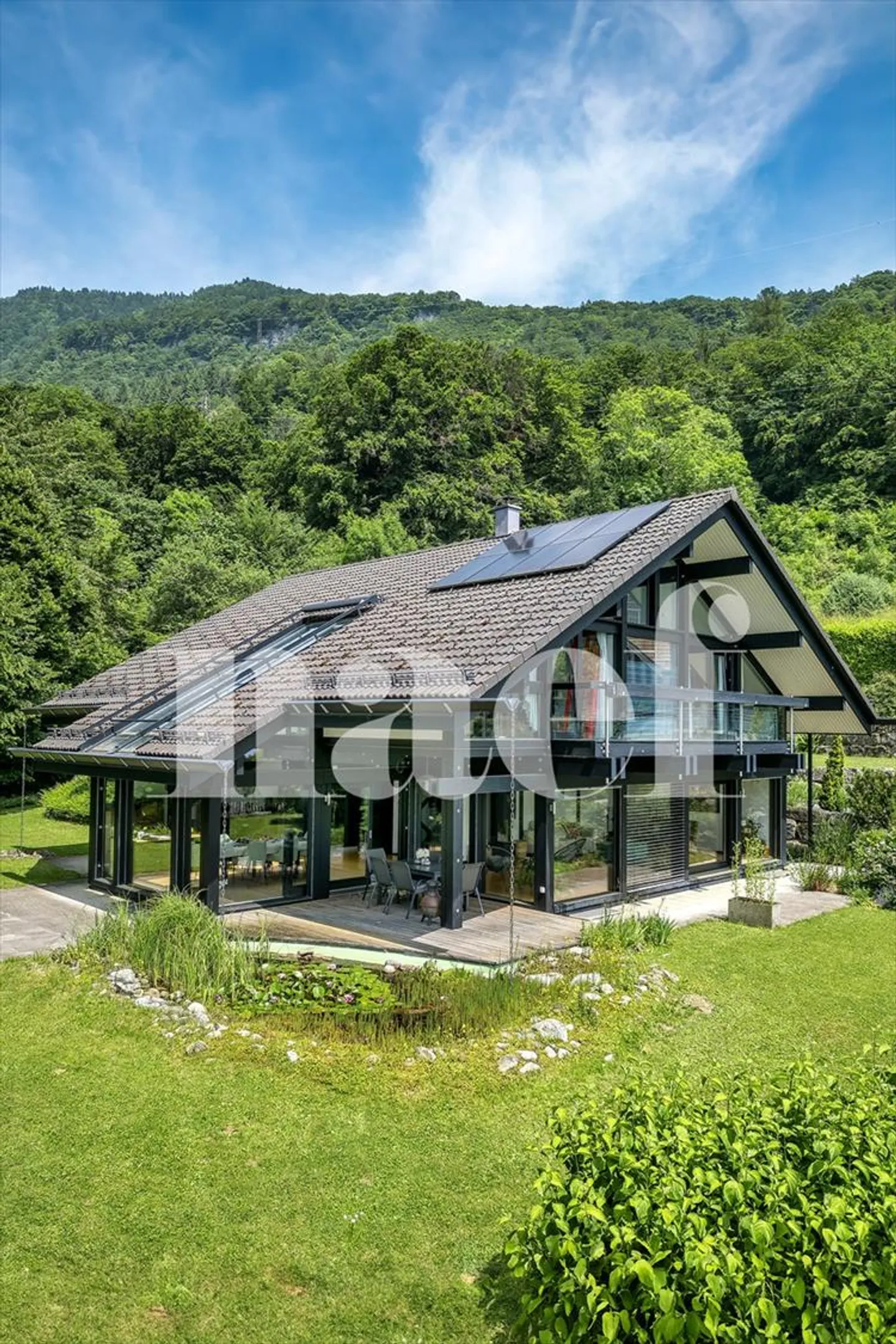 Schöne Einzelvilla "Huf Haus" mit 6.5 Zimmern - Photo 2 of 12