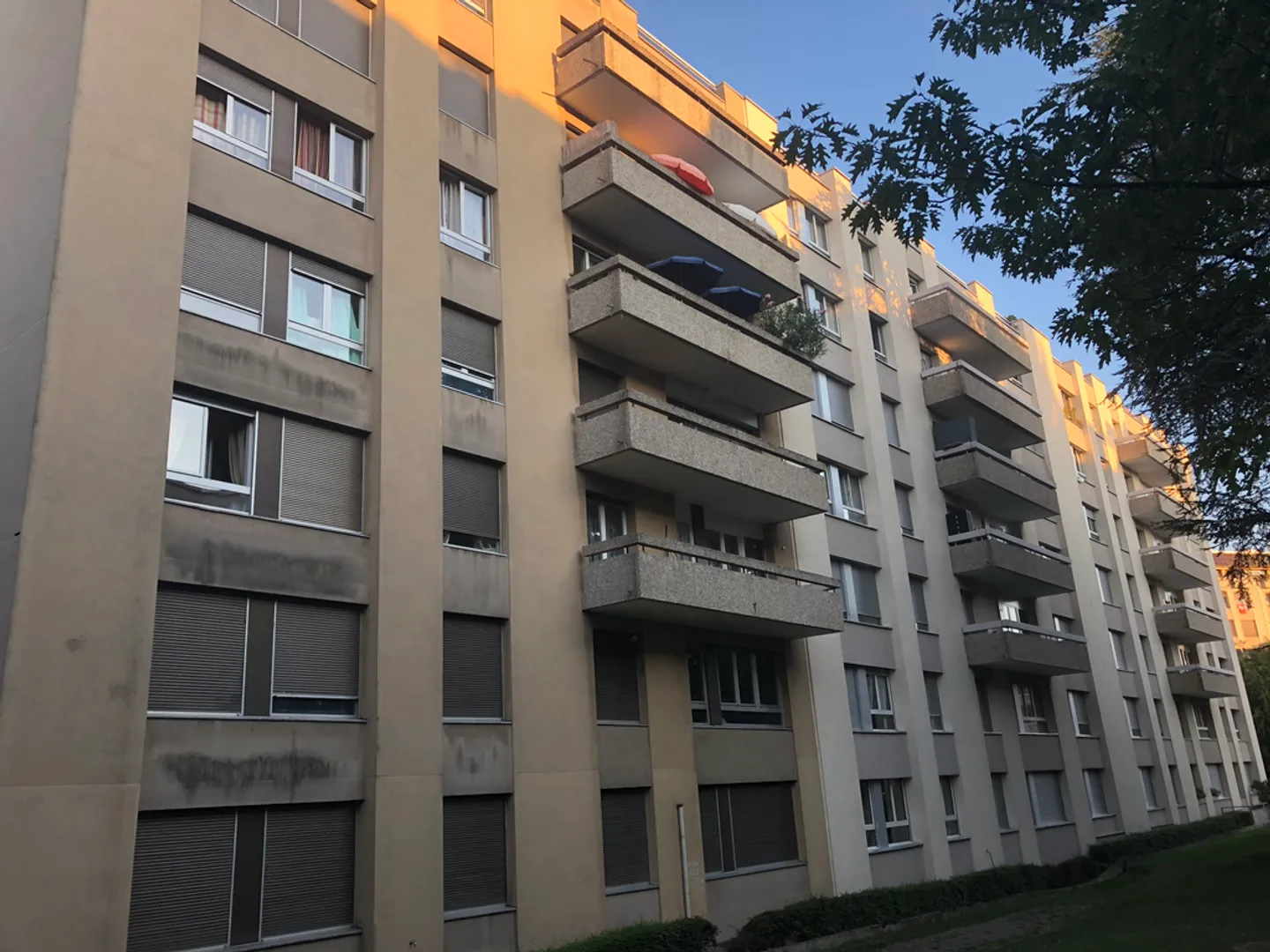 QUARTIER VIEUSSEUX - Box à louer - Photo 2 sur 2