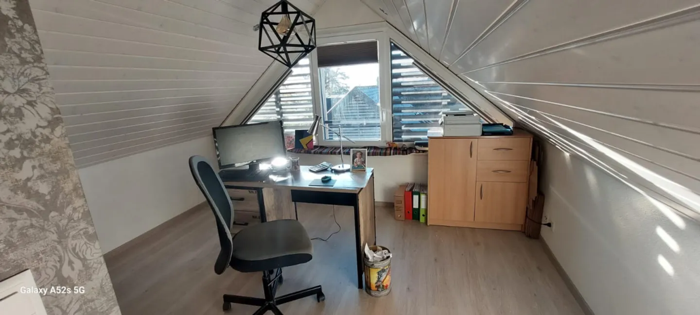 3.5 Room Apartment - Photo 3 of 12