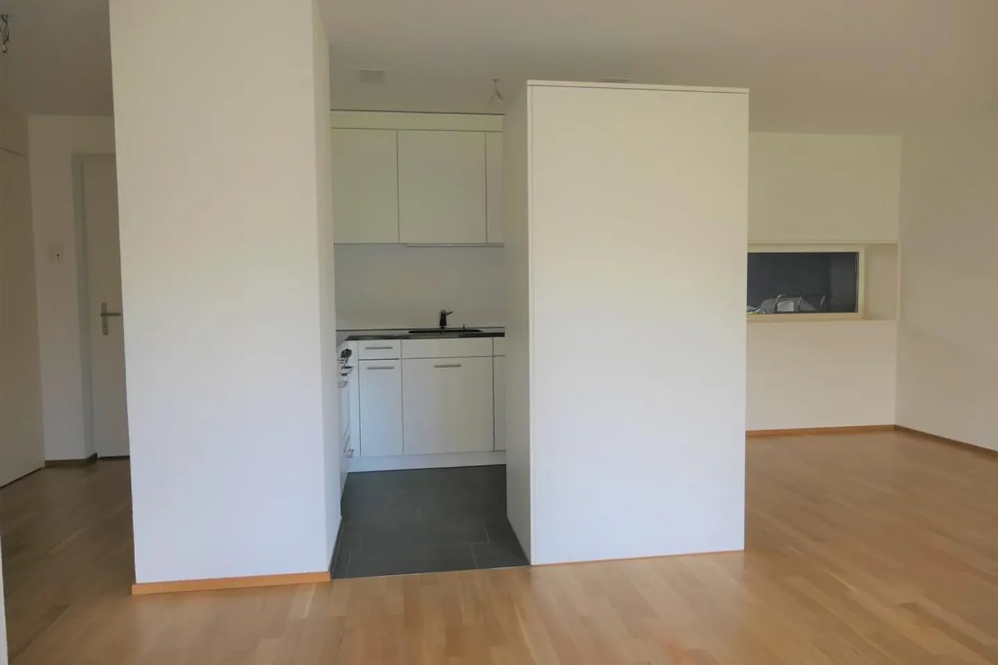 Helle 2.5-Zimmerwohnung - Foto 3 von 10