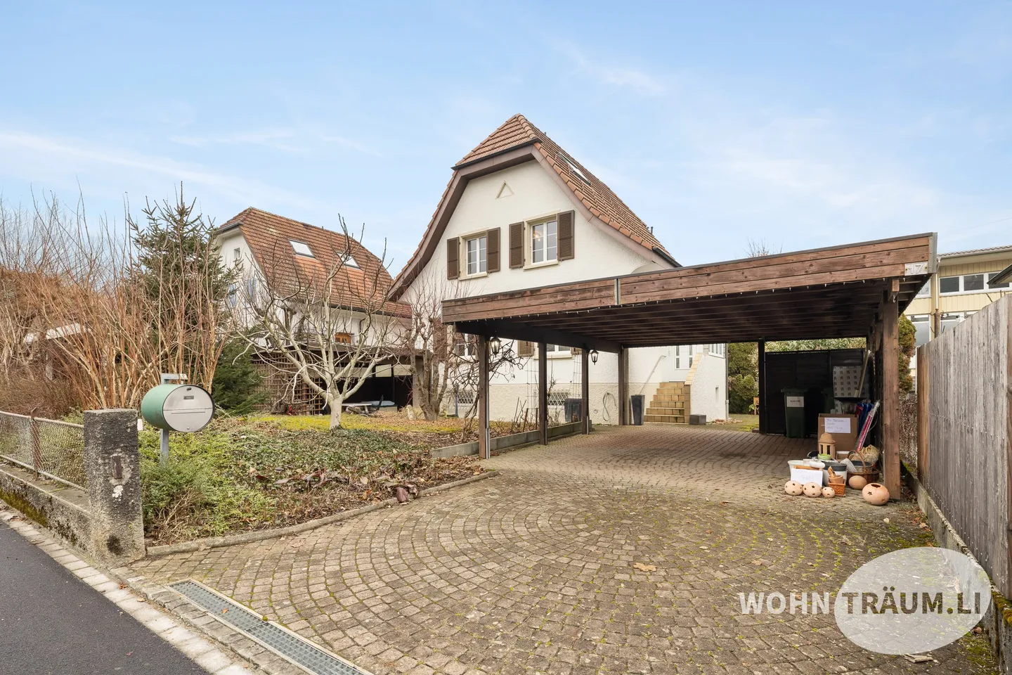 Casa unifamiliare di charme con potenziale - Foto 2 di 13