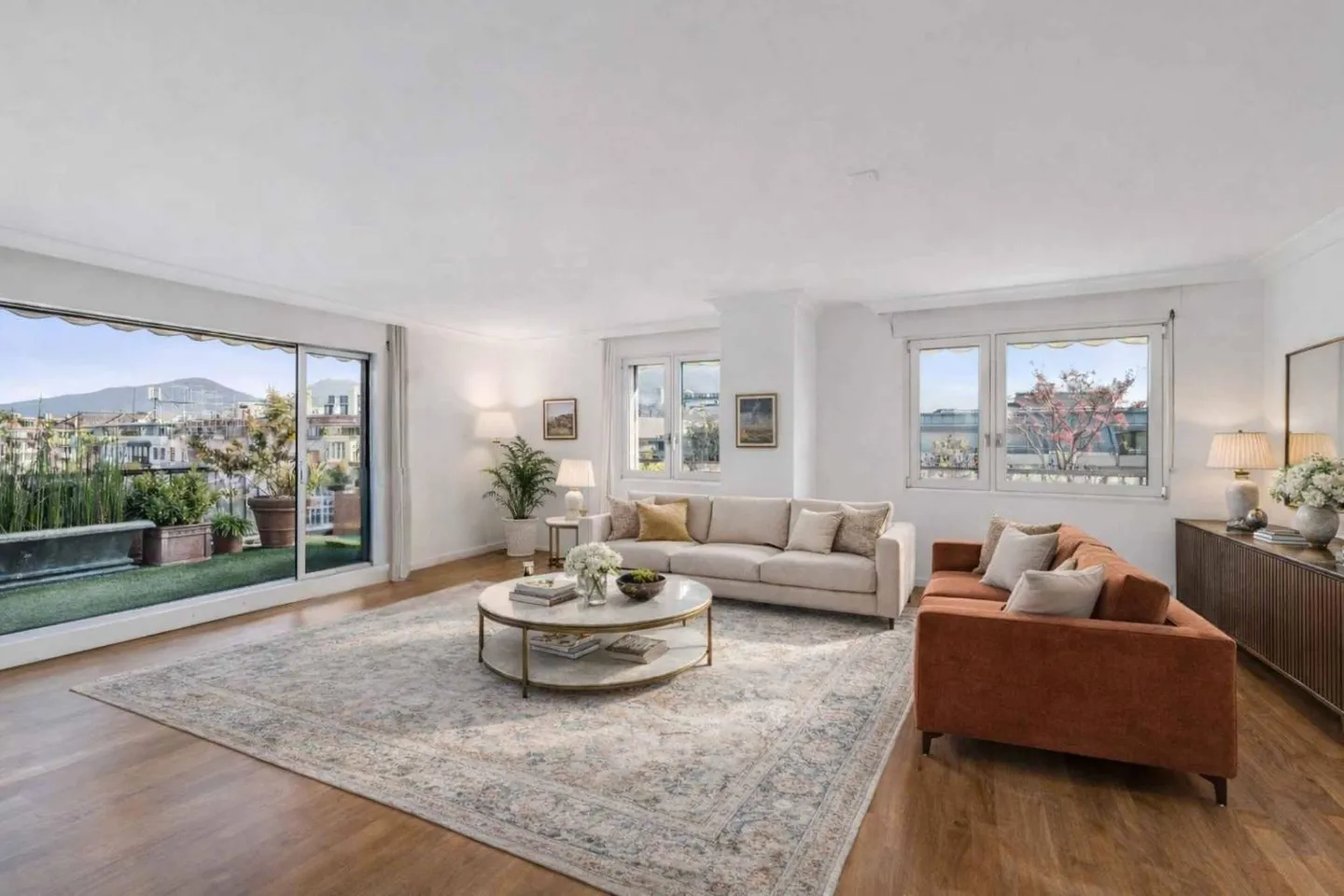 Superbe Attique avec Terrasse - Photo 1 sur 11