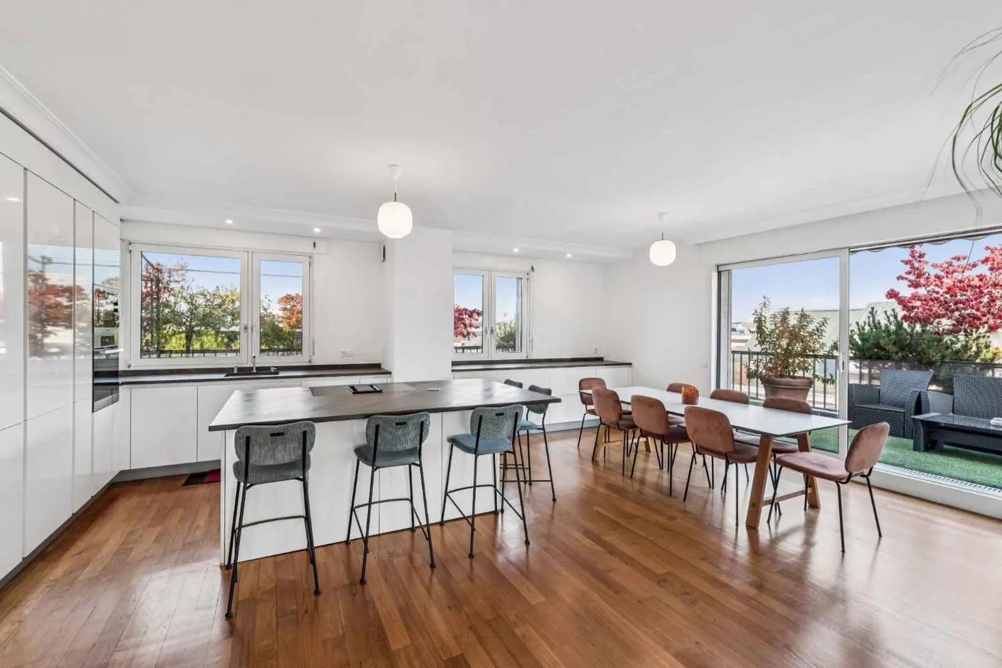 Superbe Attique avec Terrasse - Photo 4 sur 11