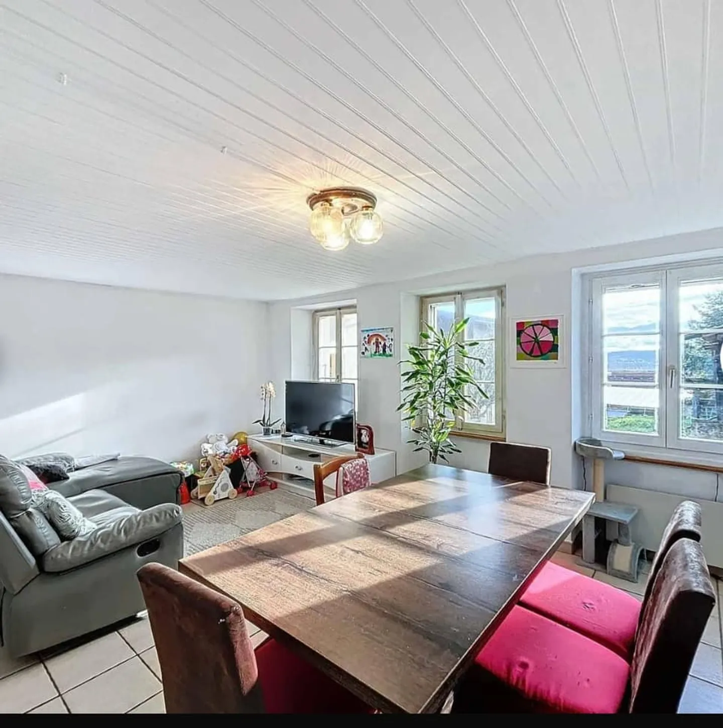 Villars-le-Grand - Village house with garden and barn to transform - Photo 5 of 8