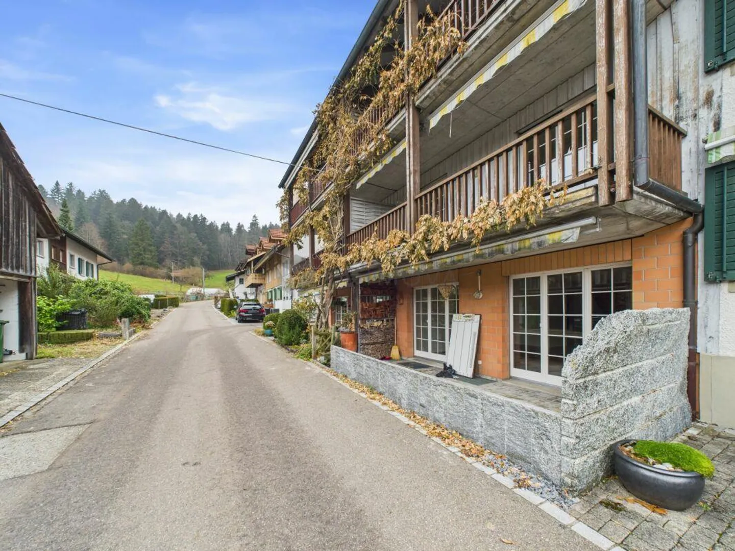 Almost a House, a Lot of Home - Charming Maisonette with Private Outdoor Area in Hittnau - Photo 1 of 10