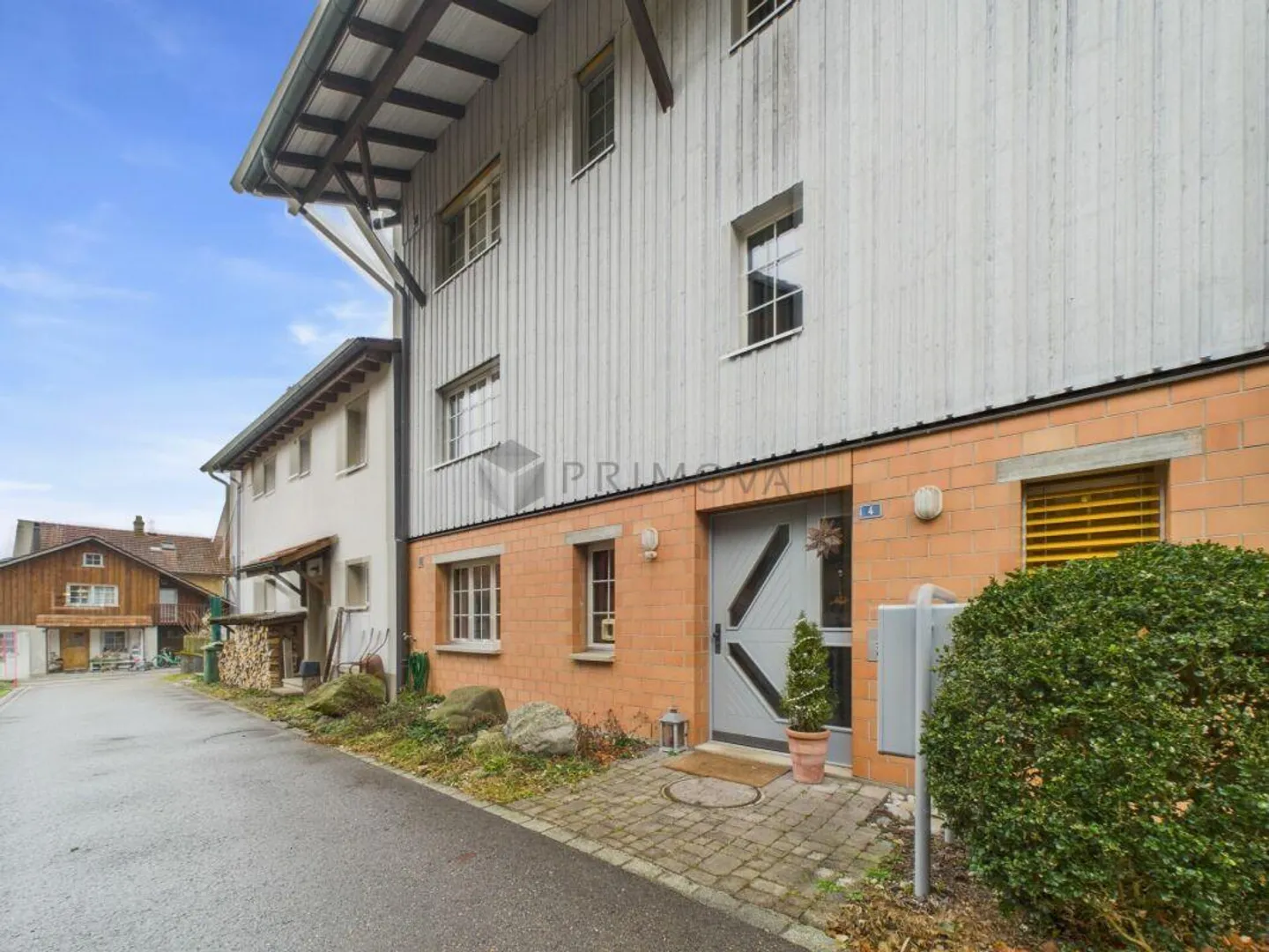 Almost a House, a Lot of Home - Charming Maisonette with Private Outdoor Area in Hittnau - Photo 2 of 10