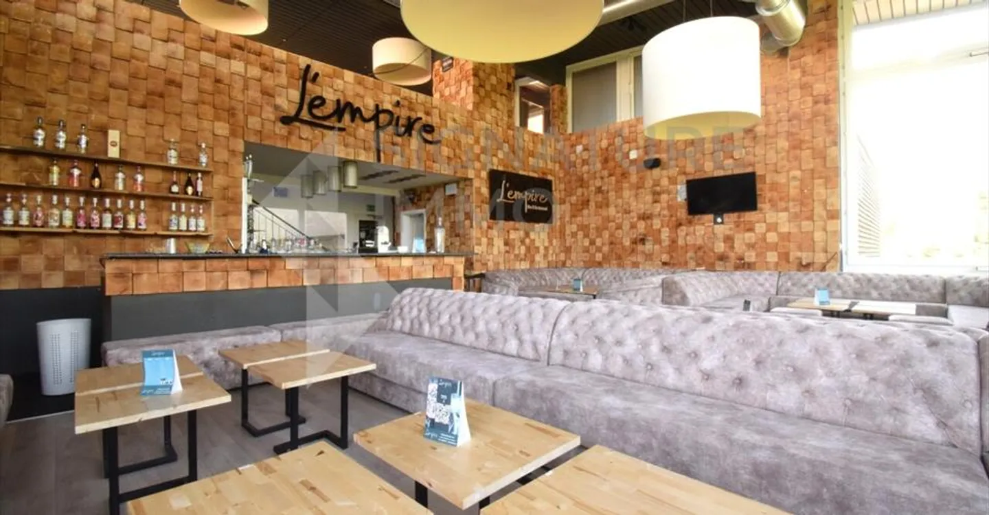 Immeuble mixte à louer - Photo 7 sur 11